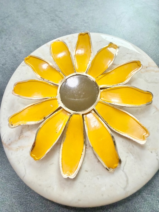 Jewelry - Vintage Enamel Brooch Over sized Gold Tone Yellow Daisy Flower Retro Spring